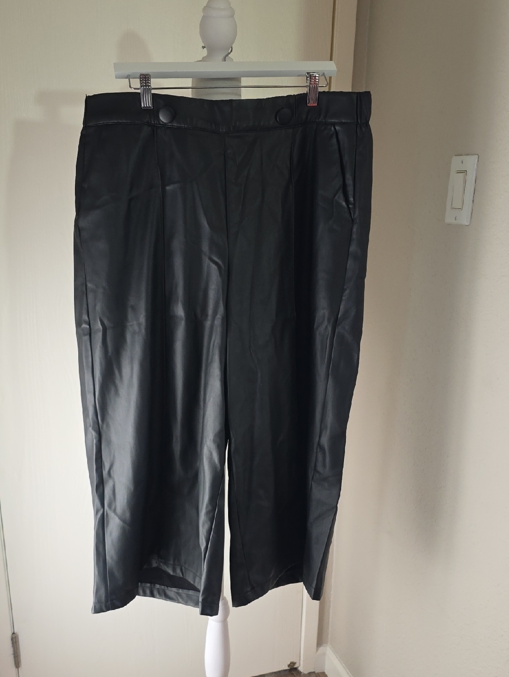 Women's Cropped Wide Leg Black Faux Leather Pants